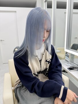 テイス 新宿(TACE) ペールブルー[ネビージュ/黒髪/小顔/新宿]