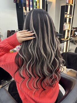 ラピス 大宮(Lapis) ブラック×ホワイトハイライトエクステスタイル♪