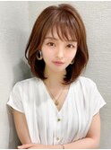韓国風レイヤー/外ハネくびれ/ミディアムレイヤー/ぱっつん前髪