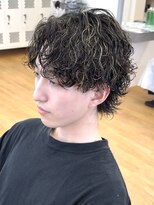 ビカム 名駅(become)&nbsp;【サーフカールパーマ】メンズハイライトメッシュセンターパート