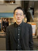 スパイキーショート/刈り上げなし/ビジネスマンスタイル/眉毛
