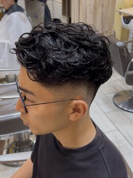 グルーマーズトウキョウ(GROOMER/S TOKYO) ショートラルフカール