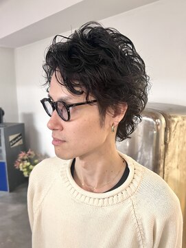 マカロニコースト(macaroni coast) メンズショートパーマアップバングパーマショート