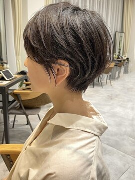 ビュートヨナカ(VIEW TOYONAKA) 【３０代４０代５０代】大人女性大人気くびれショート/黒髪