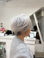 ルミ 上大岡店(Lumi)&nbsp;脱白髪染め/グレーヘア/束間ショート