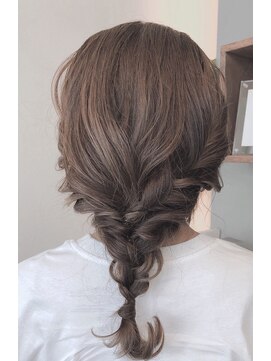 アボンド(ABOND) 編み込みヘアアレンジ