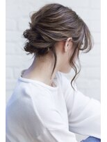 表参道駅/青山　大人かわいいヘアアレンジ　辻幸奈