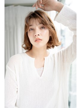 マグノリア オモテサンドウ(MAGNOLiA Omotesando) 柔らかエアウェーブで大人かわいいフェザーバングフレアボブ