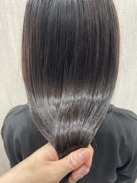 アルーシェ 心斎橋(Alushe) 暗髪といえば!グレーアッシュ!