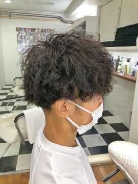 ヘッズ 本八幡店(HEADS) MEN'S HAIR  センターパート　ツイストスパイラル　コンマヘア