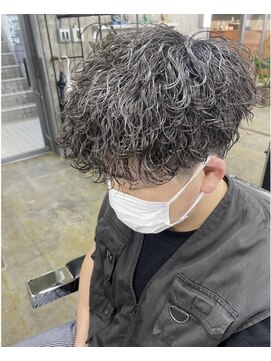 ロンド クラン 岡崎(Lond Clan) 波巻きスパイラルツイストスパイラルパーマメンズマッシュ