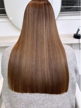 アーバン(URBAN.)の写真/【名駅5分】最高級トリートメントAujua導入salon《URBAN. 》♪触りたくなる柔らかなの美髪を叶えてくれる★
