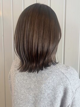 アンド アノン(and anon) メルティーカラー 外ハネミディアム 艶カラー レイヤーカット