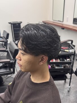 ランディ(RANDY) ナチュラルパーマ リバースパーマ センターパート