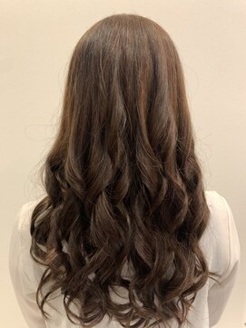 ルッソ チアロ(Lusso chiaro) ブラウンカラー/ゆる巻きロング/ウェーブ巻き