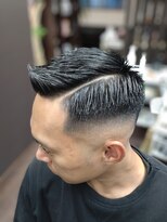 トバ(TOBA) 七三分けスキンフェード