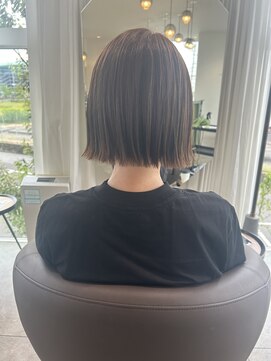 デジー(desir) 切りっぱなしボブ