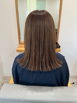 ゆりかんち 透明感あふれる大人可愛い切りっぱなしスタイル