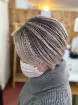 ソメツヤ 白石店(染TSUYA) シャドウルーツ
