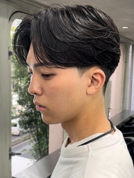 ニコ トウキョウ ロジック(nico TOKYO Logic) センターパートニュアンスパーマ曲がる縮毛矯正