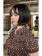 イン(in.) 【小顔・顔まわり】外ハネボブ/大人かわいい