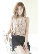 シャンプー 本店(SHAMPOO)&nbsp;ふわふわなほつれウェーブが大人可愛いシフォンふわミディ