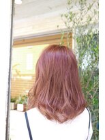 エコルアヘアー(ecolua hair) ミディアム×ベリーピンク