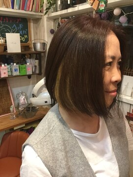 ブリキ(BLIK) ボブインナーカラー