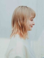 ヘアアンドリラクゼーション シャッセ(Hair&Relaxation SASE)&nbsp;ハイトーン×外ハネミディ