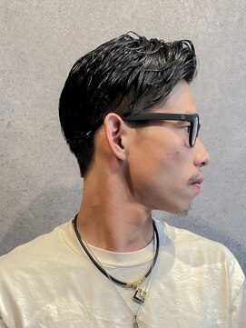 フジヤマバーバーショップ アジト(FUJIYAMA BARBER SHOP ajito) ビジネススタイル刈り上げ【田中美旺】b725