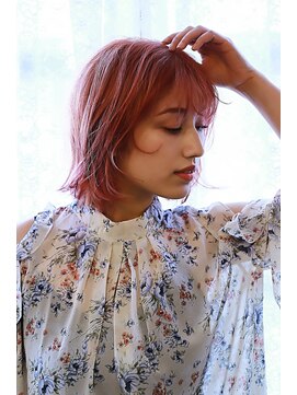 コヨミ (koyomi) ハイトーン切りっぱなしボブ