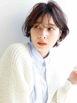 スクエアウーノ 博多(SQUARE*UNO HAKATA) 丸みショートボブ シースルーバング チョコレートカラー