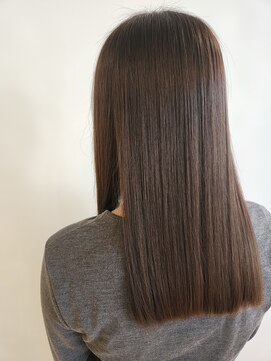 クララ トヨハシ(CLALA Toyohashi) クララ独自酸熱髪質改善トリートメント