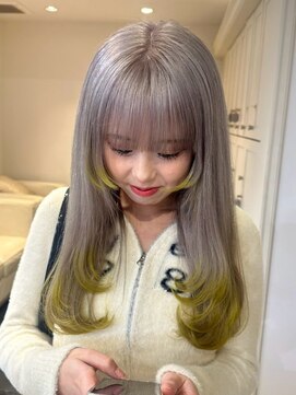 ベレーザ 渋谷神南(Beleza) 13128ブリーチ＆インナーカラーシルバーアッシュ袖カラー