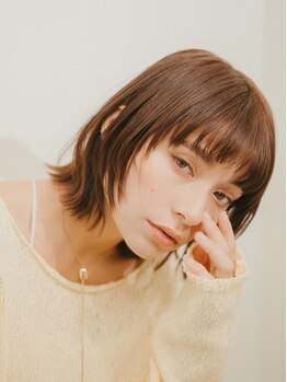 プリマ(PRIMA)の写真/1mm単位でこだわる繊細なカット技術◎第一印象を左右する顔周りのデザインで、自分史上最高の小顔魅せへ！