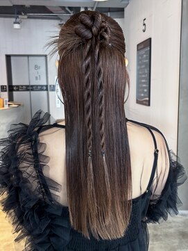 アルバム 池袋(ALBUM) ロングおくれ毛顔周りレイヤー韓国ヘア_ba573973