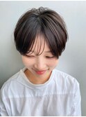 前髪あり耳掛け丸みくびれショートボブ20代30代40代50代