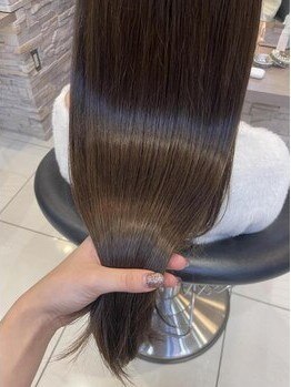 ヘアアンドメイク シークネクスト(HAIR&MAKE SeeK NEXT)の写真/立川駅南口1分◆季節問わず悩ましいクセ毛を「縮毛矯正」と「Aujua」で徹底ケア!するんっとまとまる髪に♪