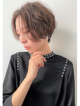 ビーハイブ 一番町店 アヴェダ(BEHIVE) ハンサムショート×ミルクティーベージュ２０代３０代４０代