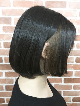 シュガービー(SUGAR-B) 【SUGAR-B】ONとOFFの切り替えも楽しめるインナーカラー×ボブ
