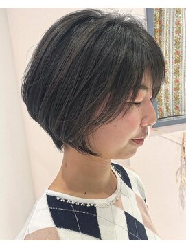リング(Ring) 人気！カッコよすぎないショートボブ