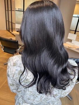 トッカ ヘアアンドトリートメント 難波店 艶髪カール