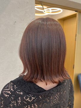 ロンドプランタン 恵比寿(Lond Printemps) ピンクオレンジヌーディカラーぱつんと前下がりボブ【中居】