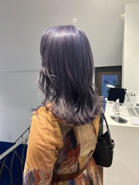 トレス(TRESS) 外ハネボブ　レイヤーボブ　ハイトーンカラー　ラベンダーカラー