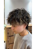 ツイストスパイラルパーマメッシュツーブロックメンズパーマ