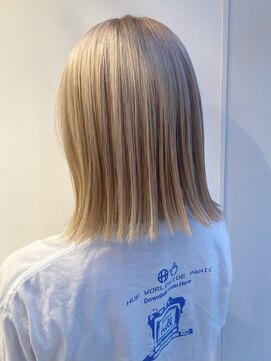 トレヘアー 京都 烏丸(tRe hair) 切りっぱなしボブ/ミルクティーベージュ/ハイトーンベージュ