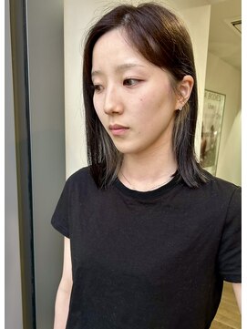 ルッツ(Lutz) イヤリングカラー×ボブ