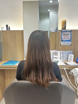 ウイバイファースト(u'i by first) 長めのストレートヘア