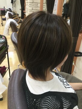 ヒラトヤ 肴町店 ナチュラルブラウン大人可愛い小顔ショートボブ☆レイヤーカット