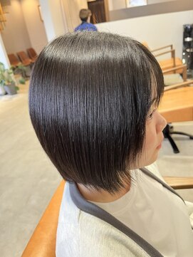 アヤジンビオス店(Ayajn bios) ビオス人気の縮毛矯正にショートヘアで10代、20代の人気者